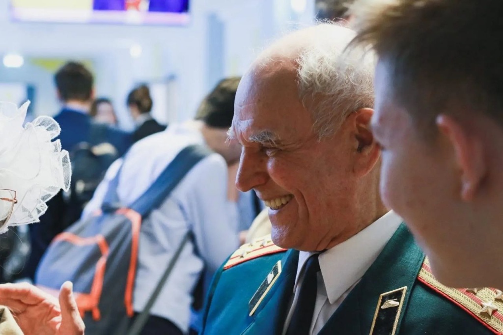 Сергей Петрин поздравил со 101-м днём рождения Почётного гражданина Воронежа Николая Николаевича Борисова