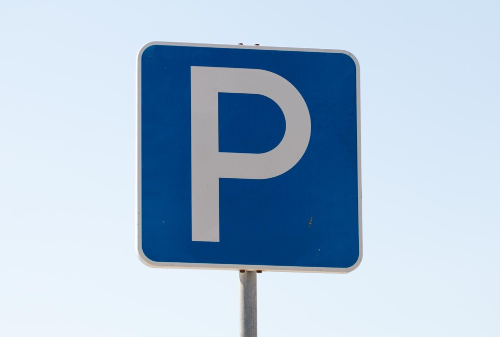 Новые дифференцированные тарифы на парковку начали действовать в Петербурге Новые дифференцированные тарифы на парковку начали действовать в Петербурге