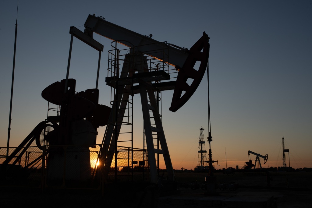 Глава СПБ Биржи оценил потери России от занижения стоимости нефти и нефтепродуктов