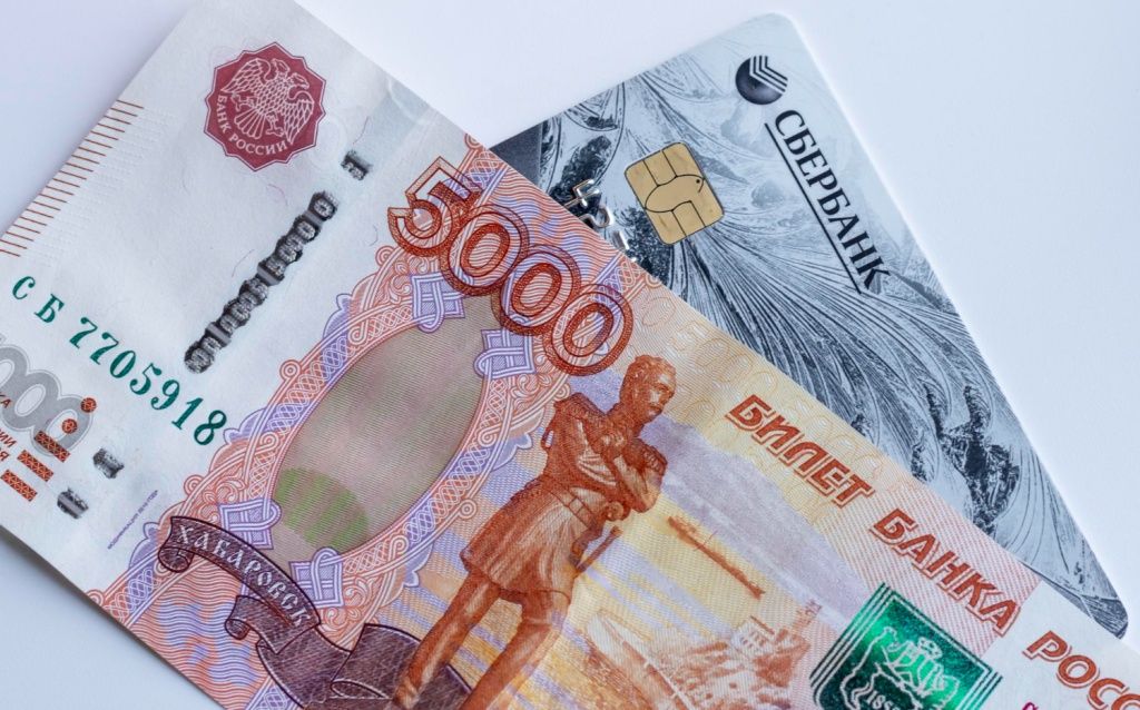 Крупные банки столкнулись с ростом неплатежей по кредитам