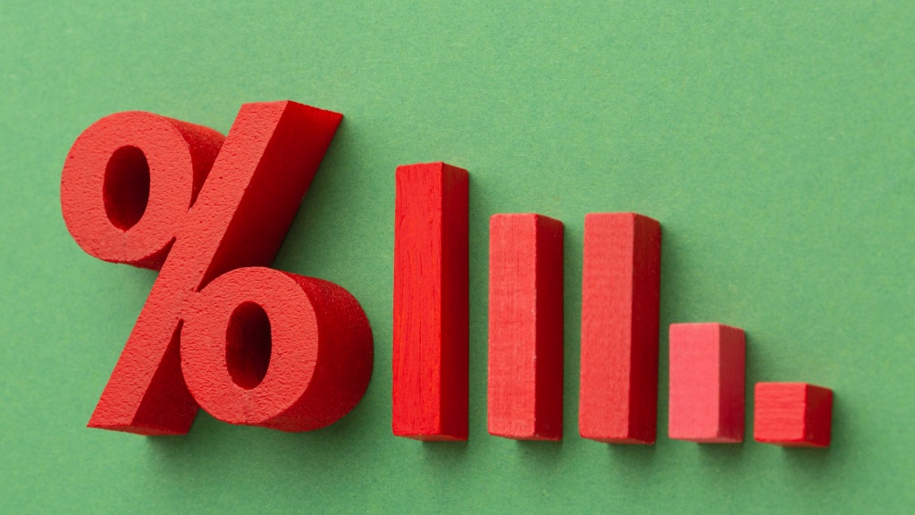 Минфин Турции ожидает снижения инфляции до 30% к концу года