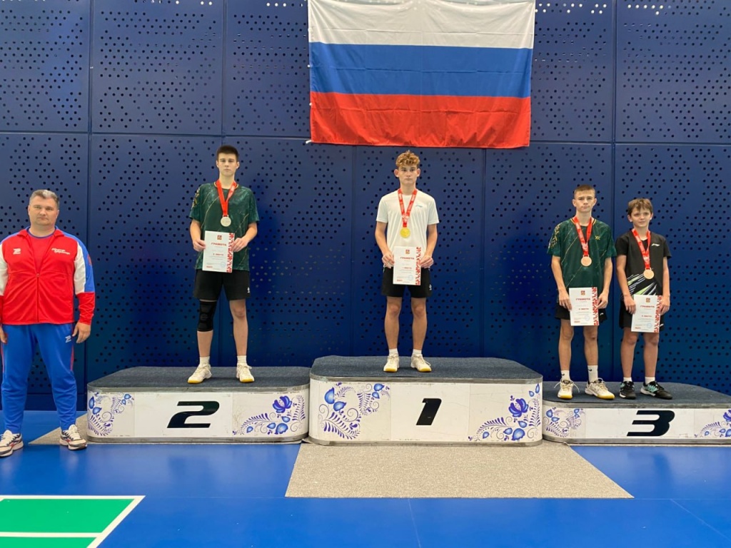 Юные звёзды бадминтона из Красноармейска завоевали подиумы на всероссийских и областных соревнованиях